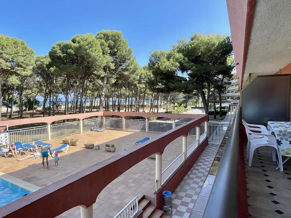 Επικοινωνία με το Salles Beach 6